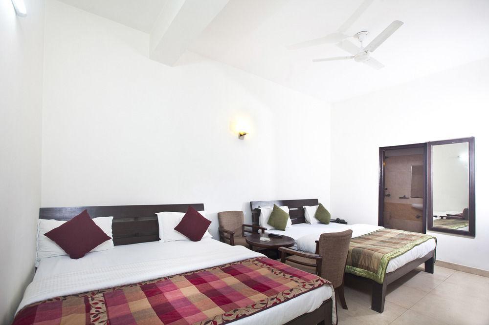 Oyo Rooms Rajiv Chowk Gurgaon Exterior photo